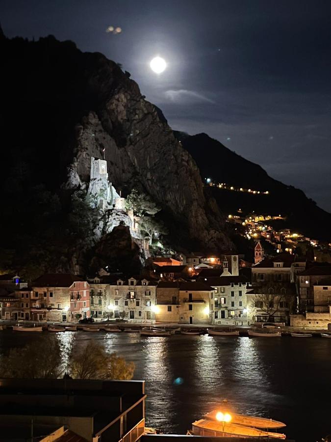 Penthouse Maremonte Apartment Omis Bagian luar foto